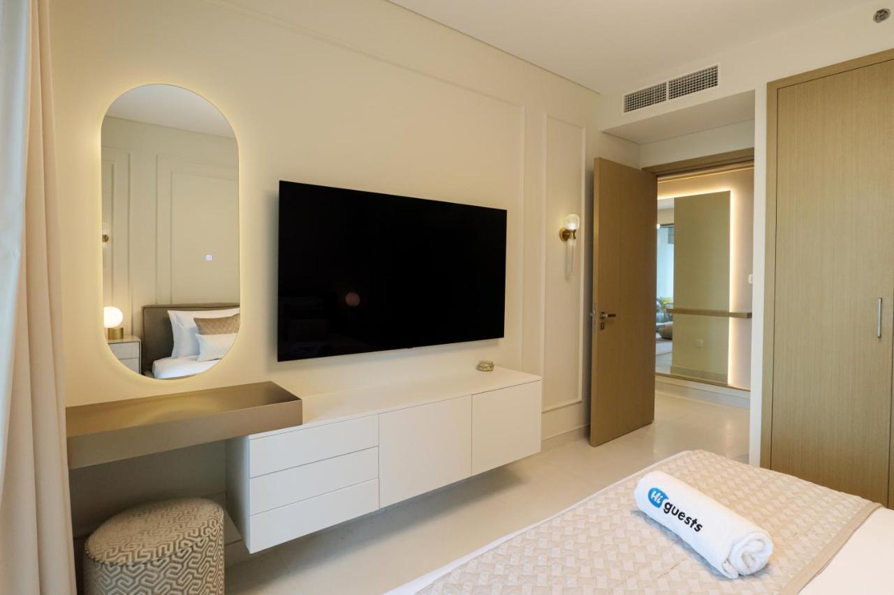 Higuests - Luxury Living With Huge Terrace In Creek Harbour Apartment