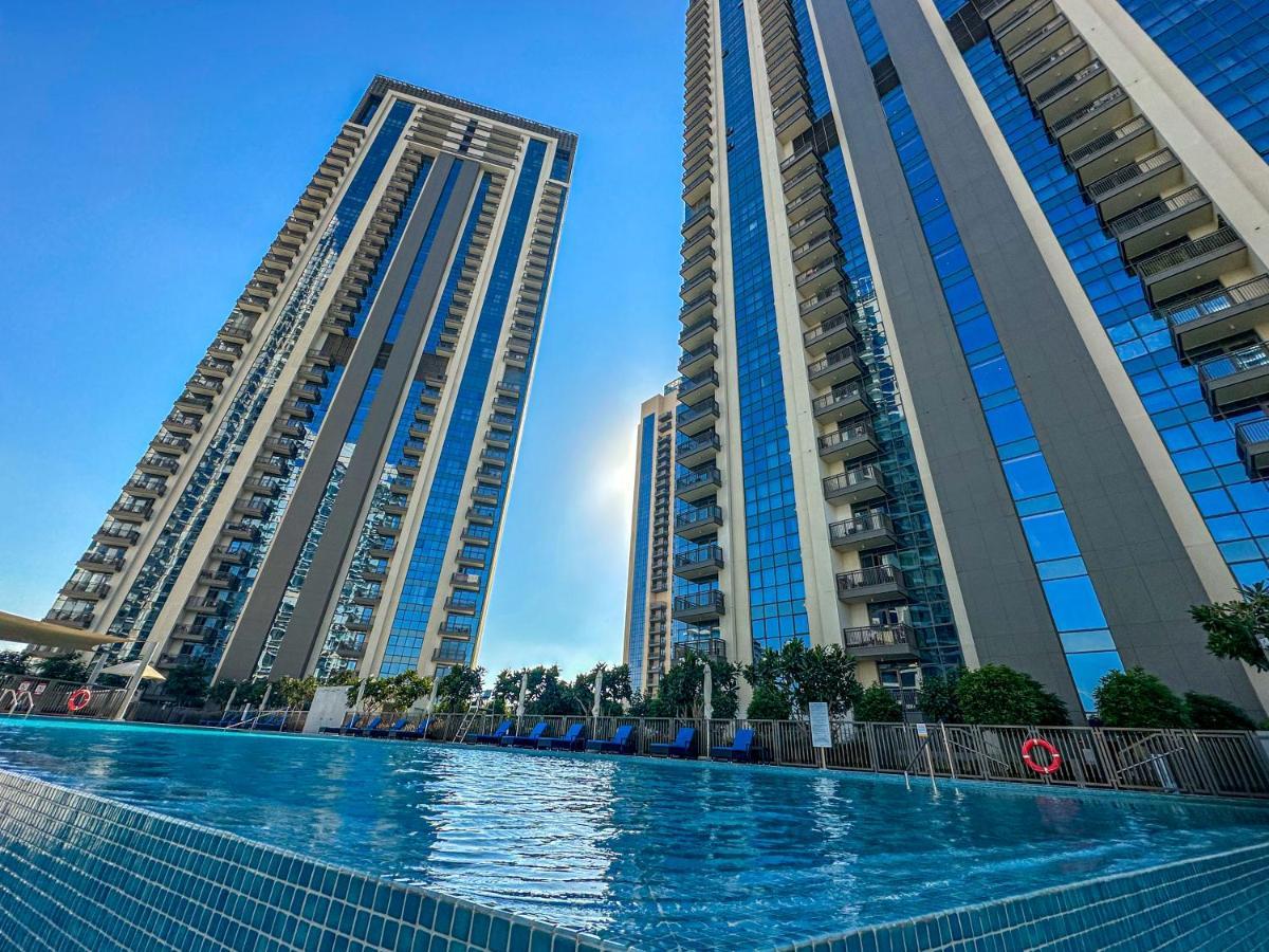Higuests - Luxury Living With Huge Terrace In Creek Harbour Apartment Dubai