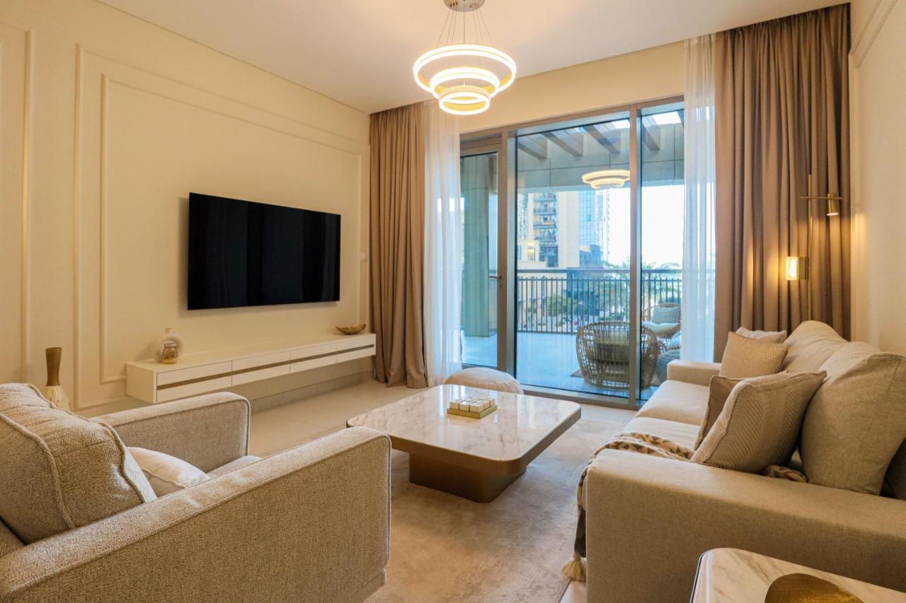 Higuests - Luxury Living With Huge Terrace In Creek Harbour *
