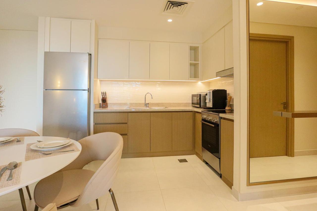 Higuests - Luxury Living With Huge Terrace In Creek Harbour Dubai